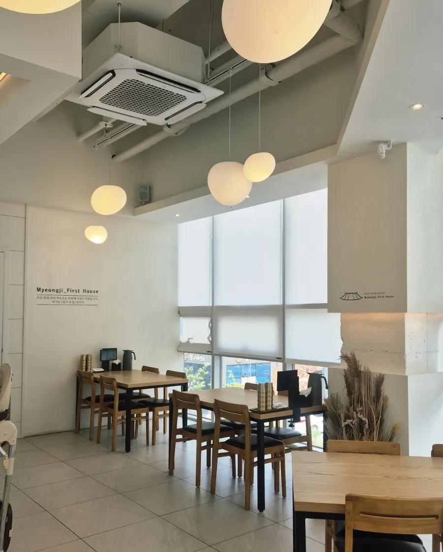 The bossam set meal spread at Myeongji Cheotjip Jangyu Yulha Branch