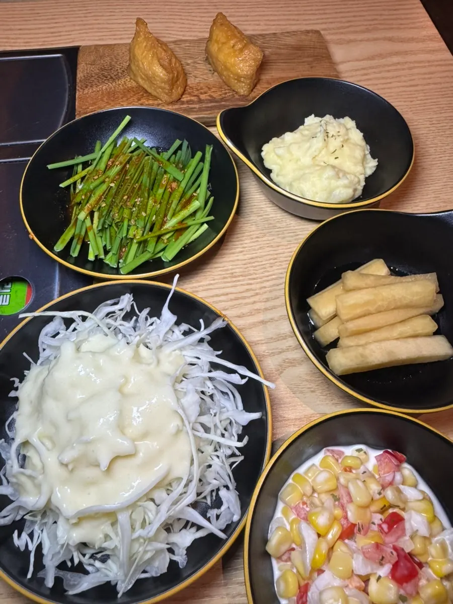 Table guide to sauces for seafood and pork backbones
