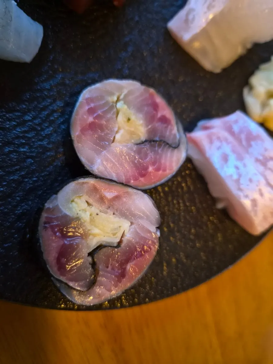 Cross-section showing the thickness of the aged sashimi