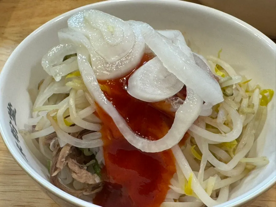 쌀국수 면과 숙주 추가 구성