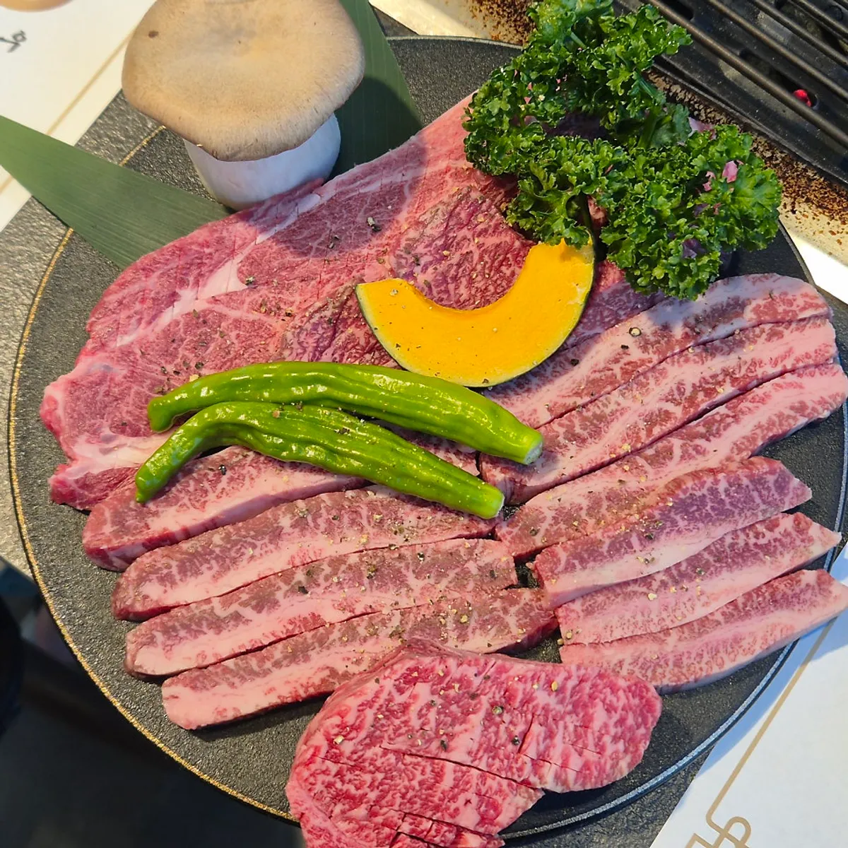 1++ hanwoo assorted platter at Yong Hanu Myeongji Branch