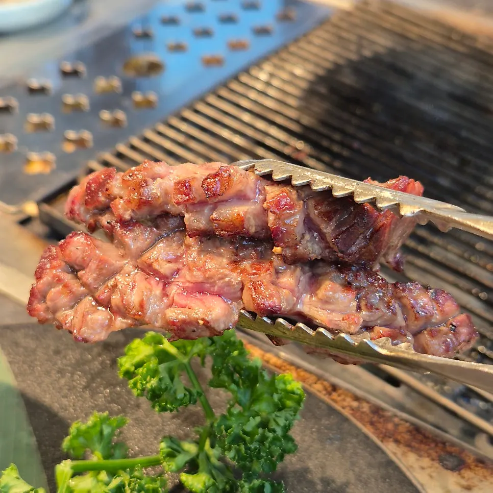 Hanwoo table setting with meat and meal menu together