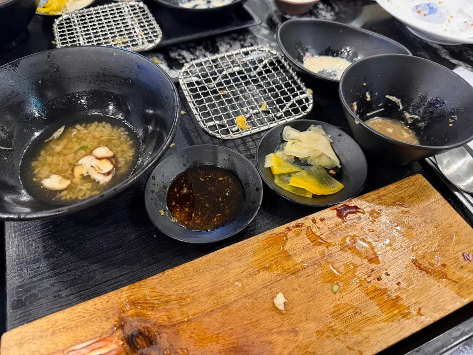 싹 비운 스시한상 접시