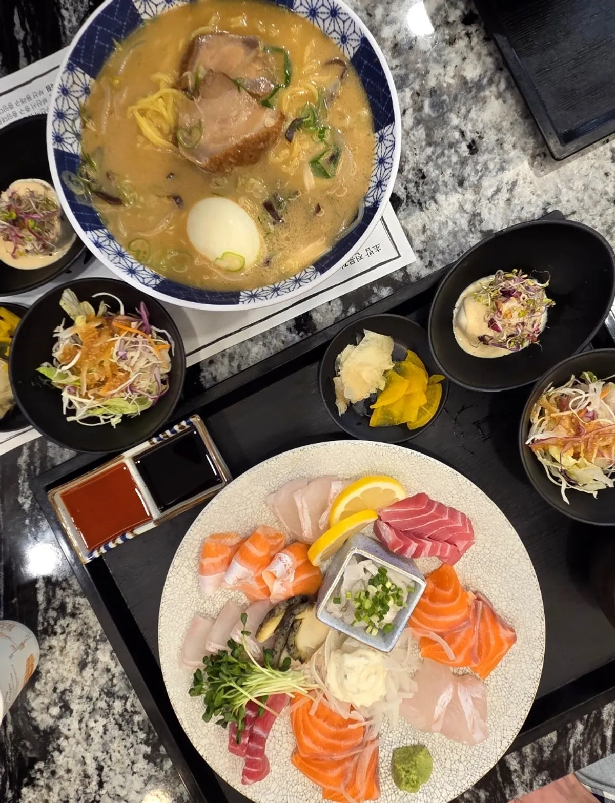 Notice about free shrimp sushi for a Naver receipt review