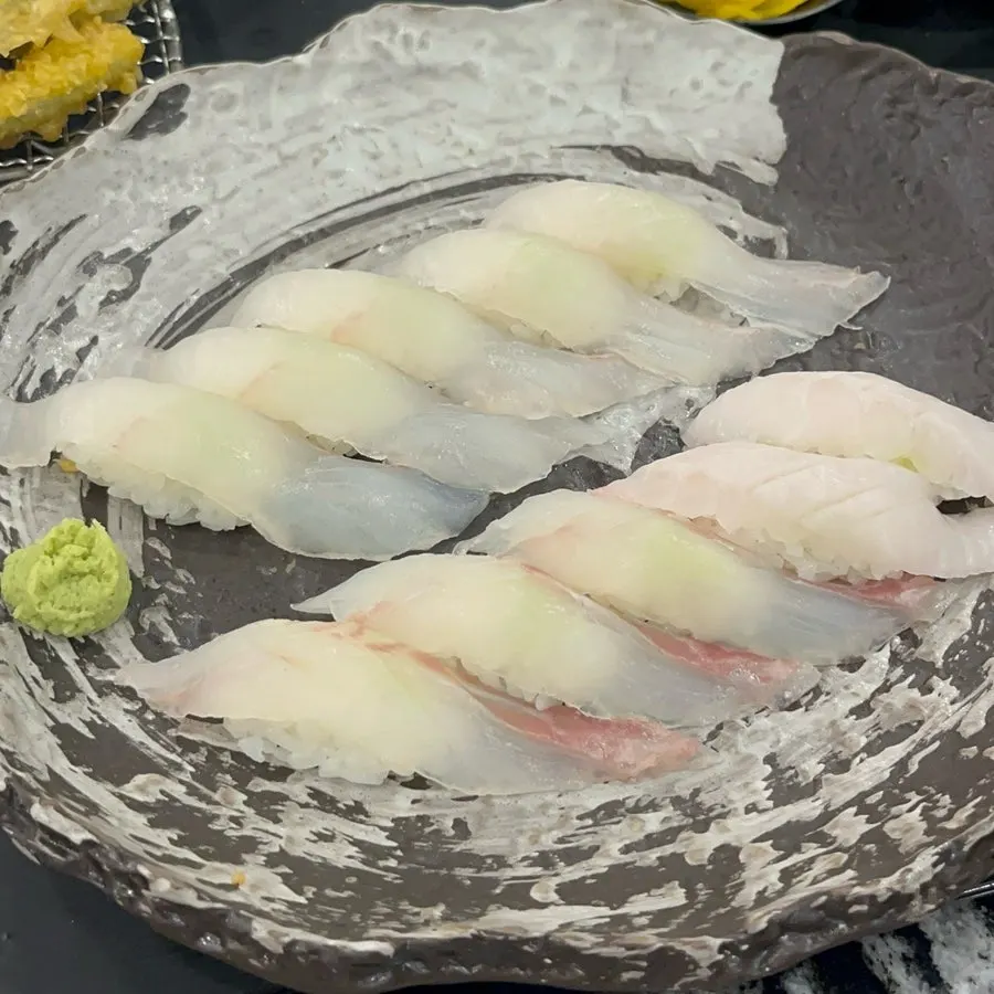 흰살생선 10P 초밥 구성 접시