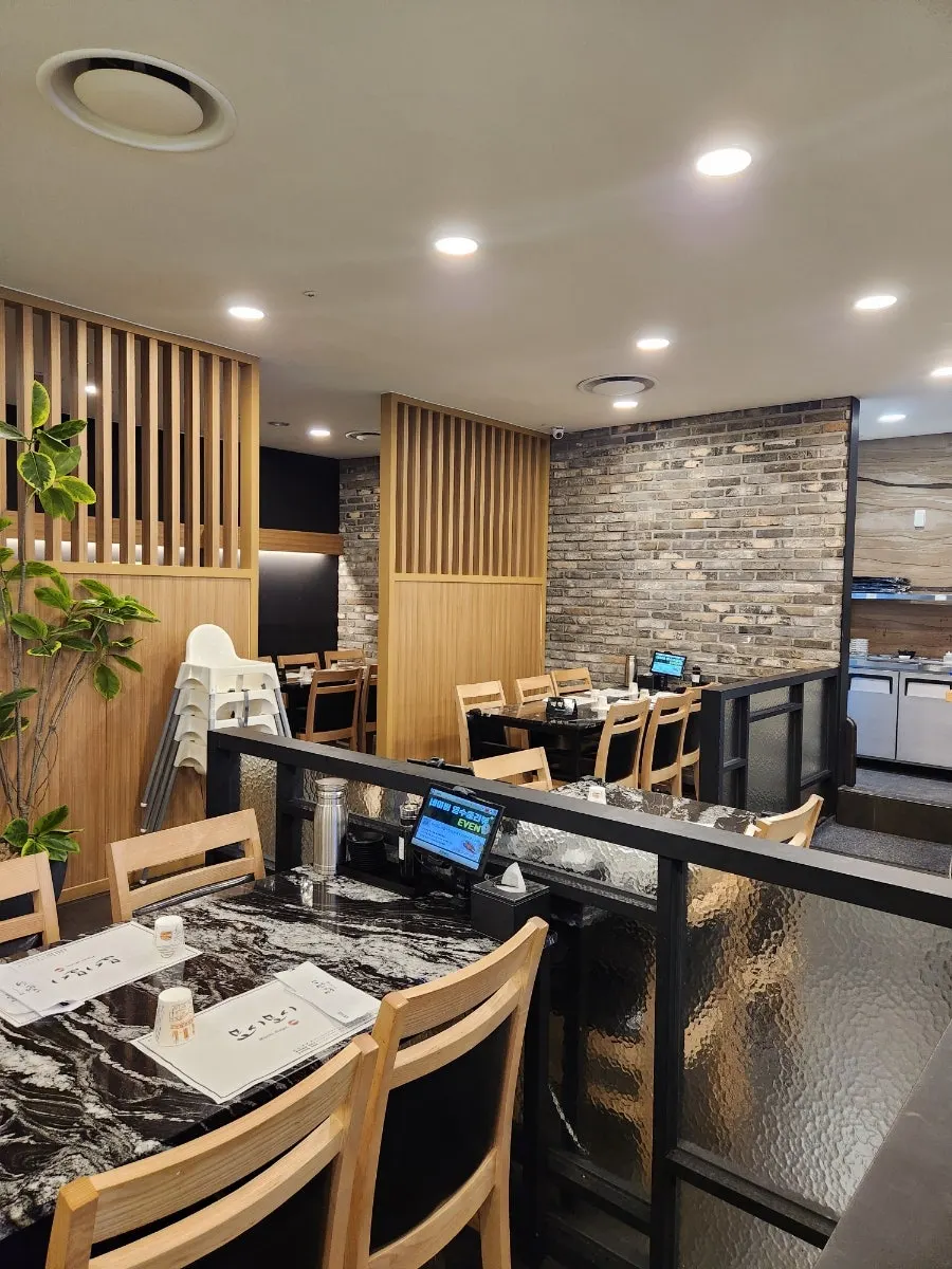モシモシ寿司東莱店の店舗案内