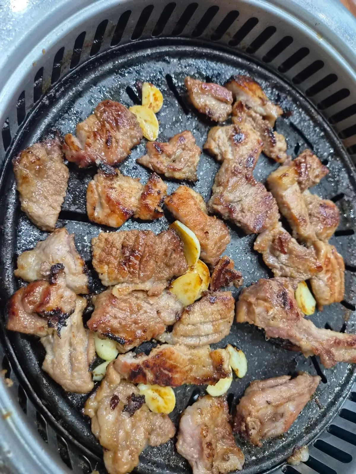 Close-up of golden, well-grilled seasoned ribs