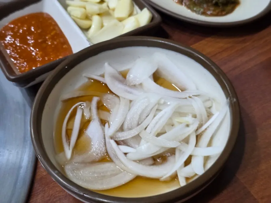 Spicy fermented green onion kimchi