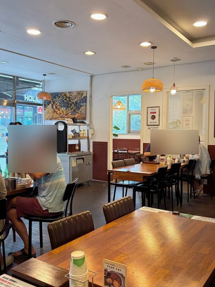 주말 점심 손님이 있는 명태랑 류명호 홀
