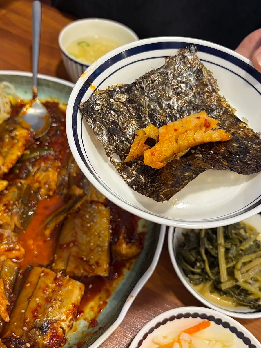 Braised pollock sauce with bean sprouts and dried radish greens