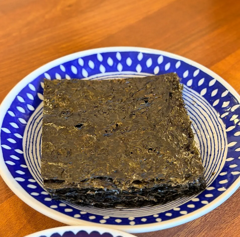 해초류 밑반찬 접시