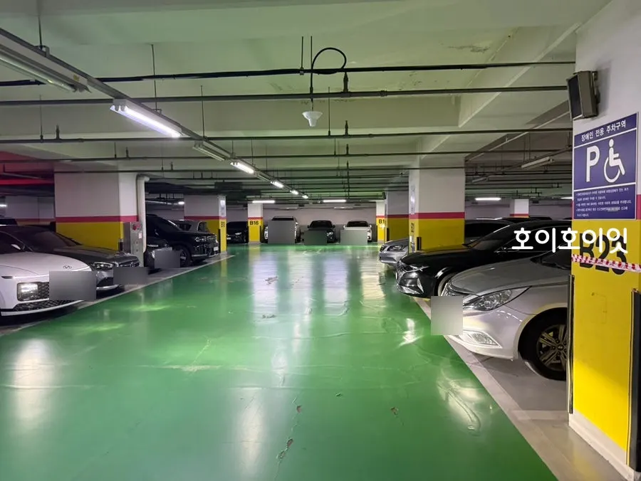 면계옥 분당수내점 건물 지하주차장 출입구