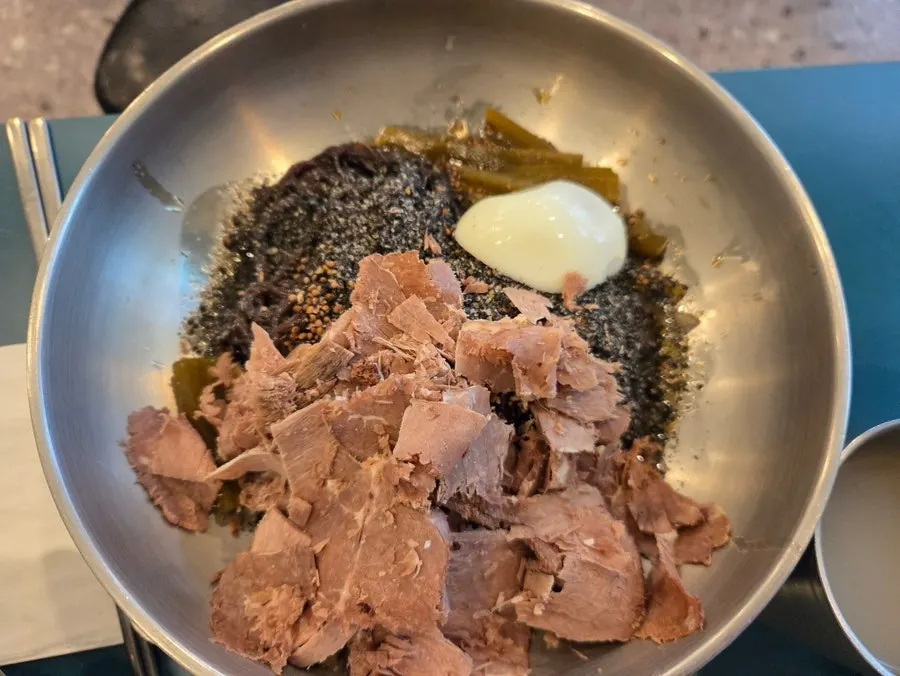 Perilla oil naengmyeon ordered by my partner