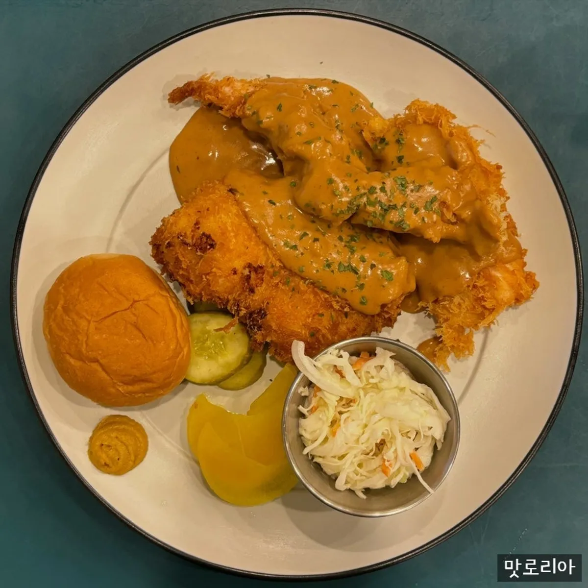 Plate of Western-style mixed chicken katsu