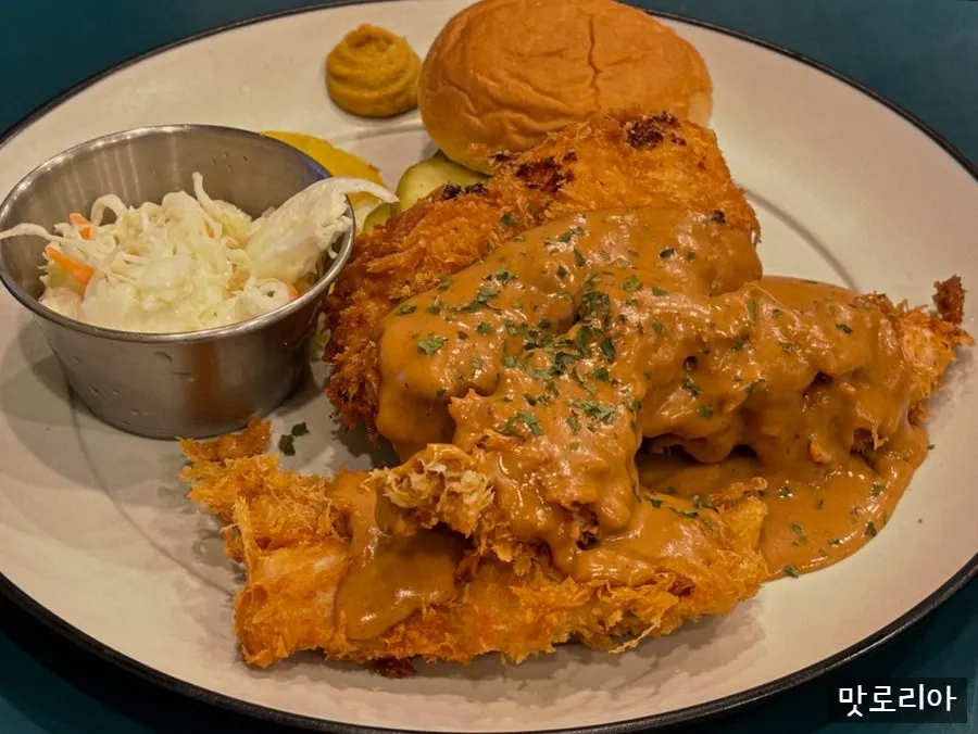 Chicken tenderloin katsu with dipping sauce