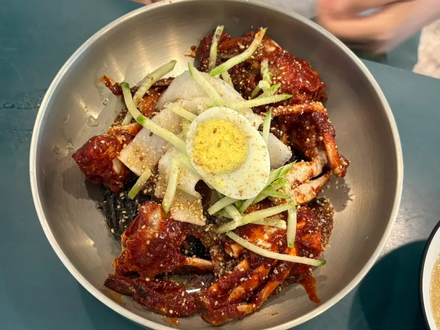 들기름 소스에 찍어 먹는 칼국수 면