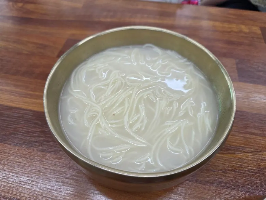 The topping-free baby noodle bowl, free for under 36 months