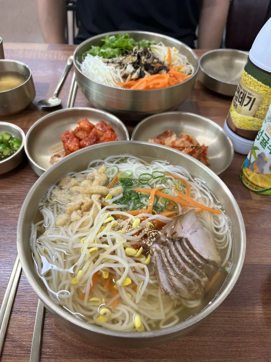 양이 넉넉한 면주막 국수 한 그릇