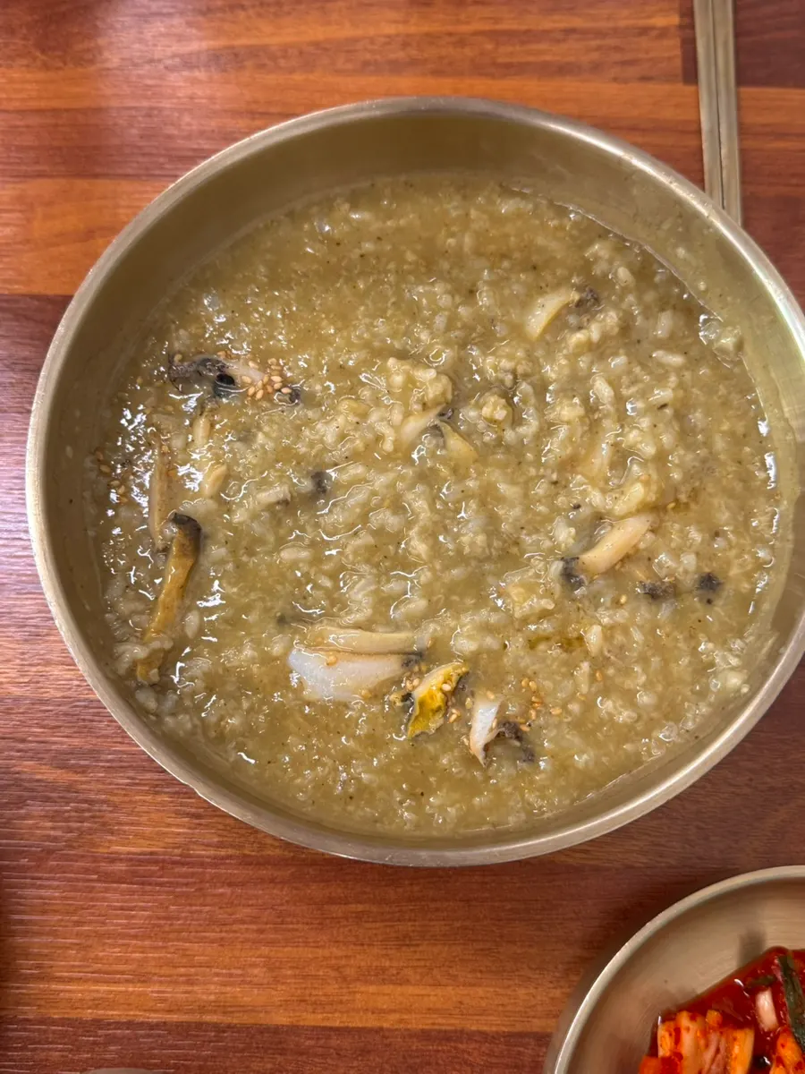양이 많은 면주막 전복죽