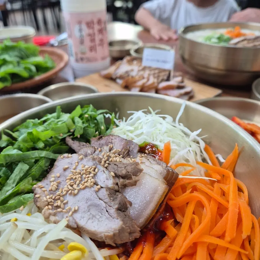 식사를 마친 면주막 제주본점 테이블