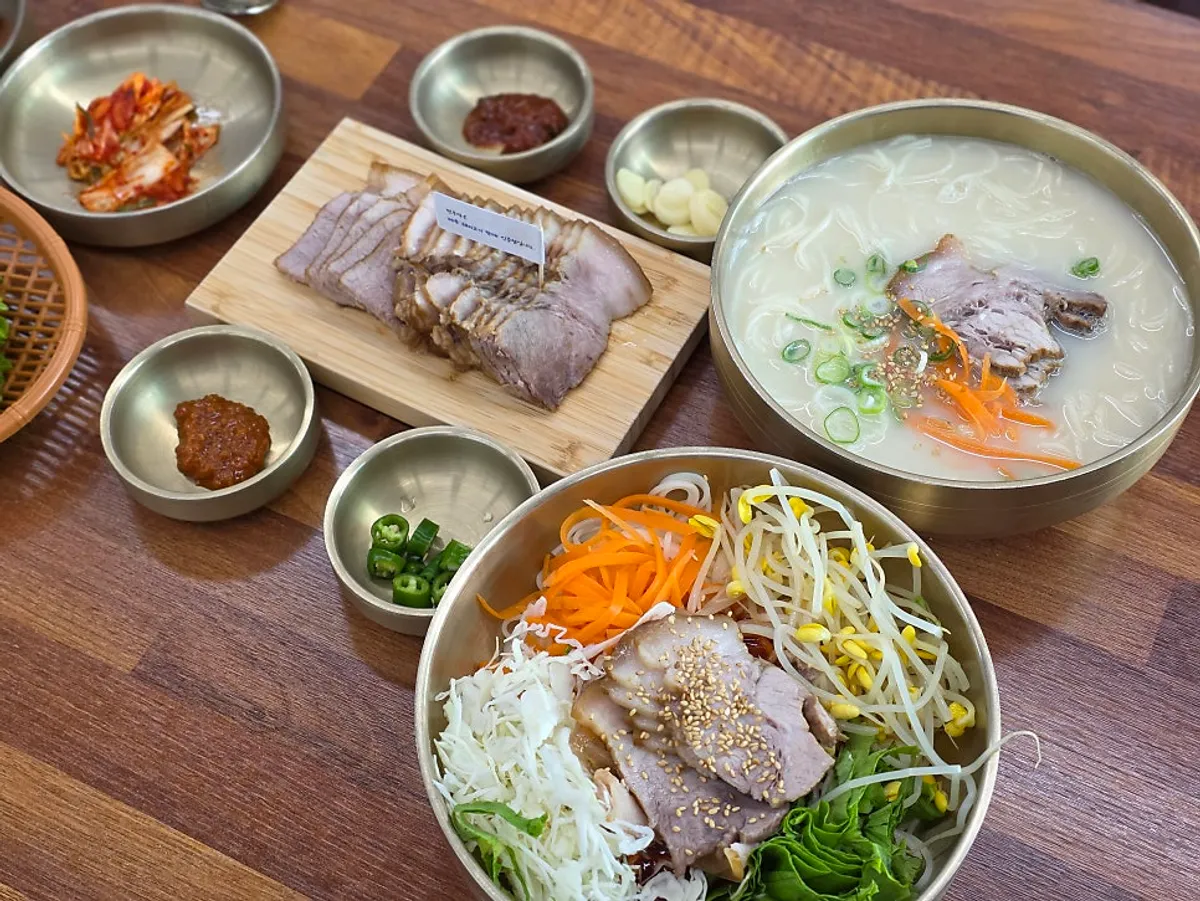 면주막 제주본점 고기국수와 돔베고기 상차림