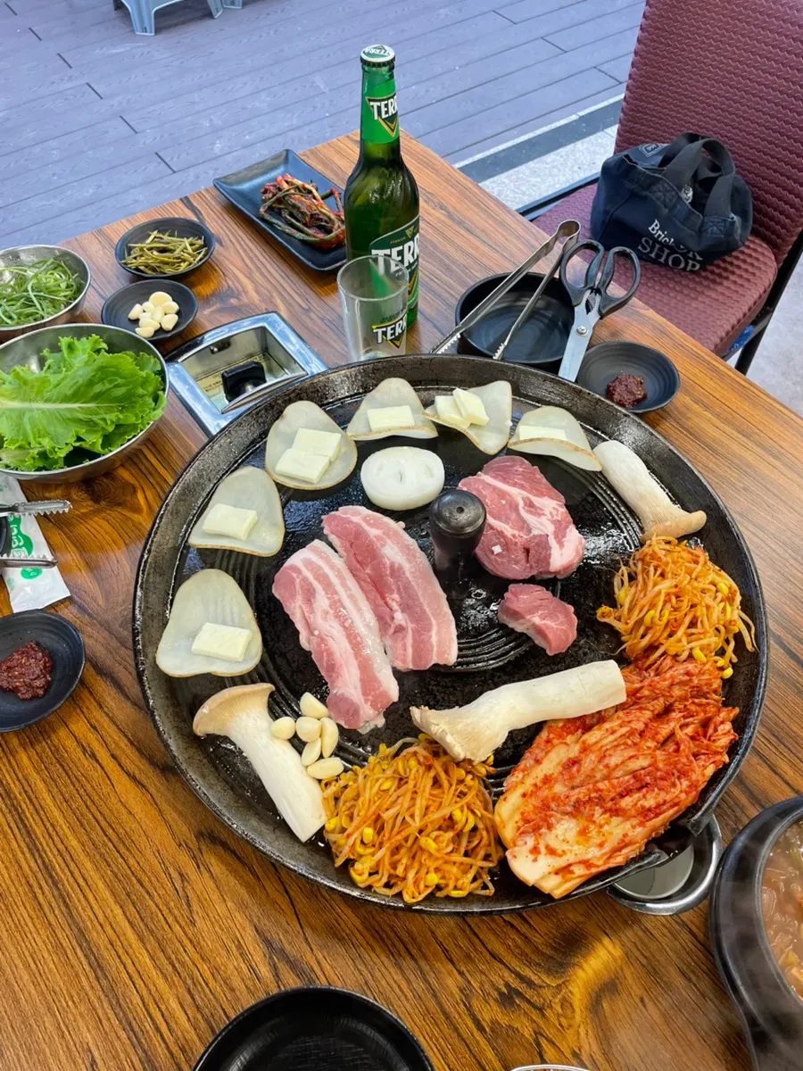 삼겹살과 함께한 맥주 한 잔