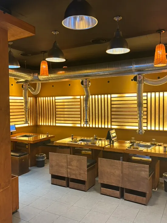 Wood-interior dining room at Cheonsangae Jangeoga