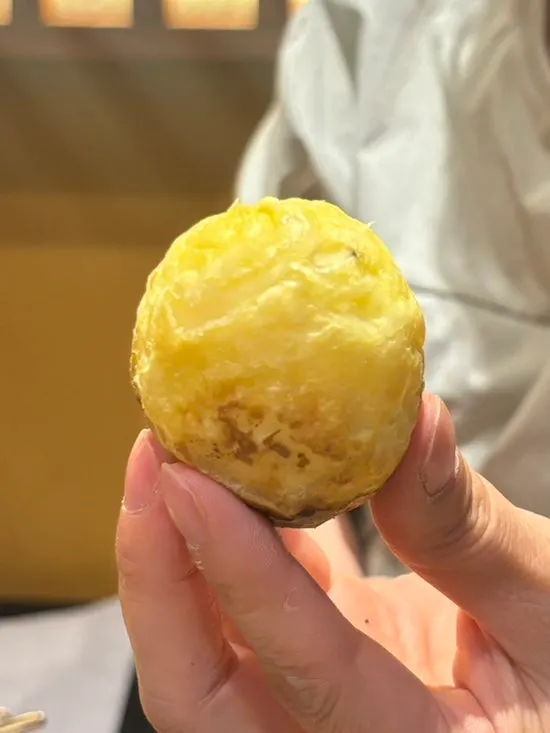 Moist grilled potato served as dessert