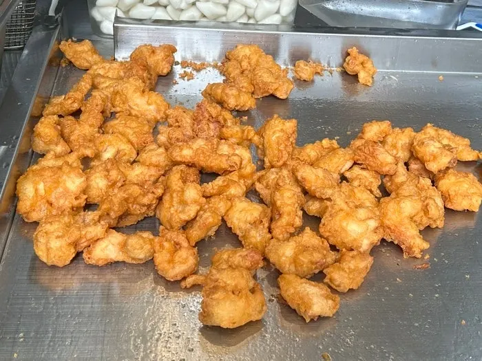 Gimssi Chicken frying to order