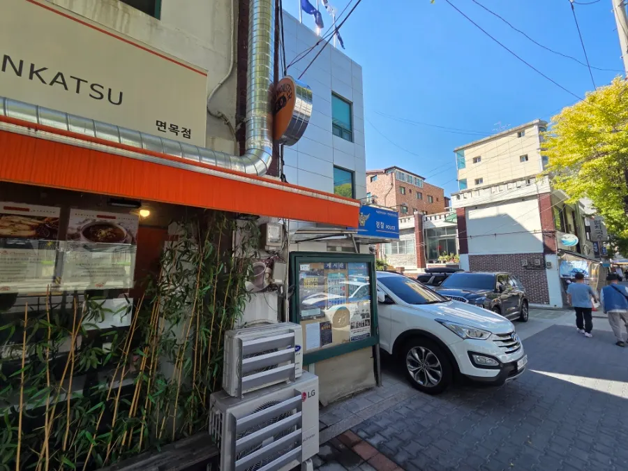 별도 주차장이 없는 카츠몬스터 면목점 외부
