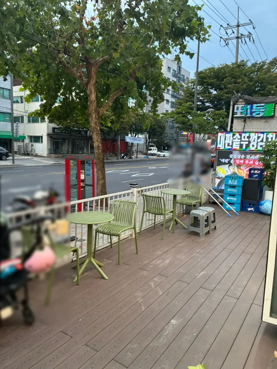 Exterior of the samgyeopsal restaurant on the main road