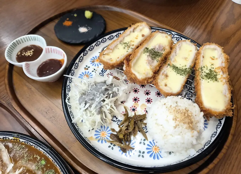 면식당 매콤카레카츠 한 접시