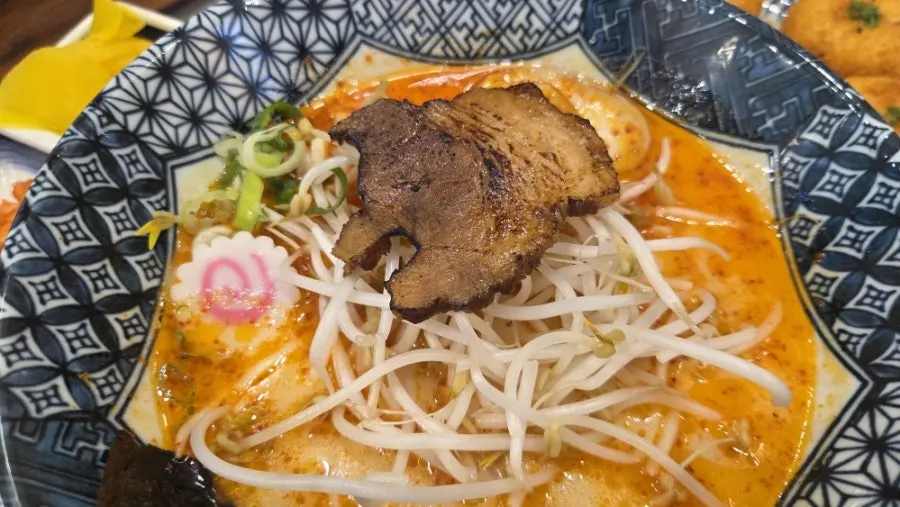 3인 주문 메뉴 전체를 위에서 담은 상차림