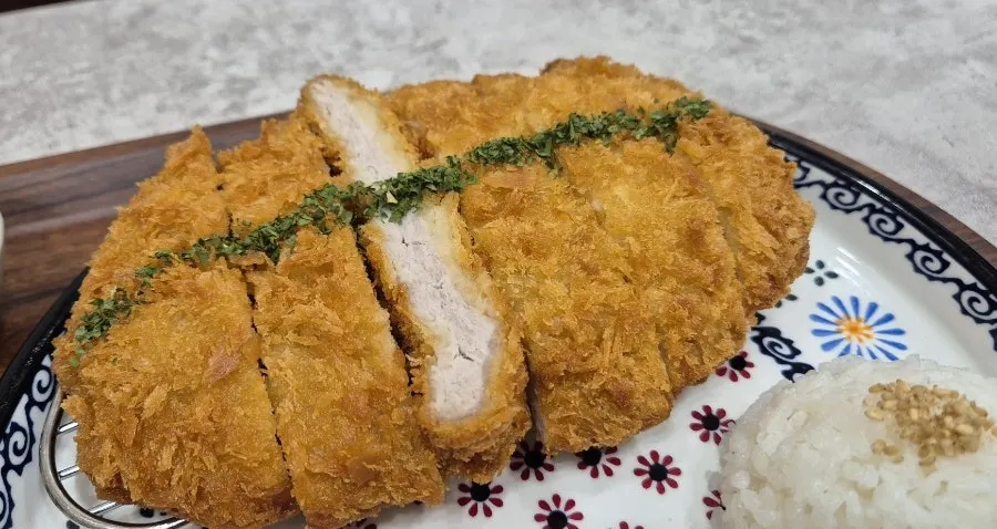Five tonkatsu sauces including wasabi, cumin salt, and pink salt
