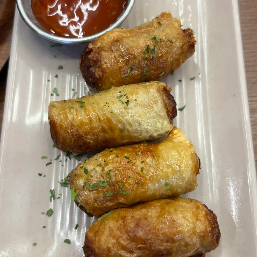 Crispy fried chicken skin gyoza, 4 pieces