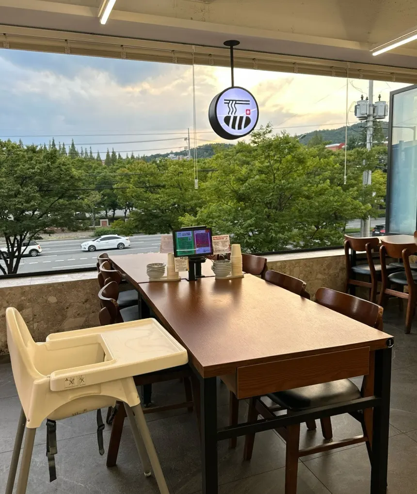 충전 공간이 마련된 좌석