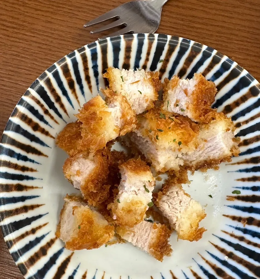 불향 입힌 불맛미니부타동 한 그릇