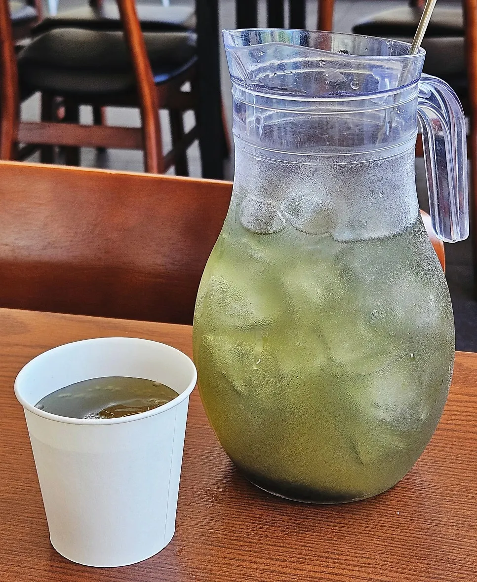 Shine Muscat grape ade included in the two-person set