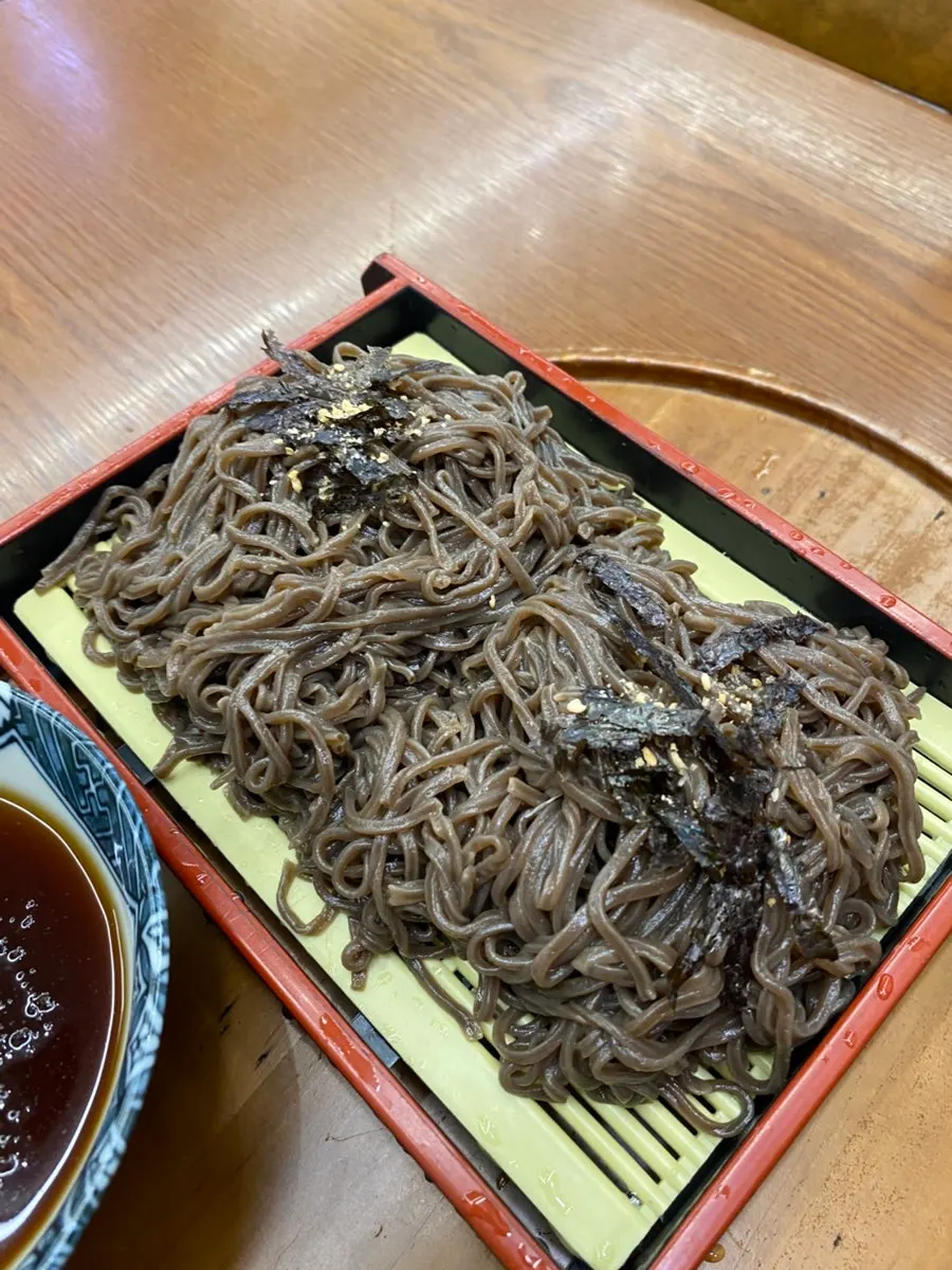 쫄깃한 소바면 젓가락질