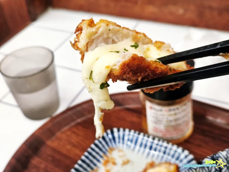 Mozzarella cheese katsu (2 pieces) ordered as a side dish