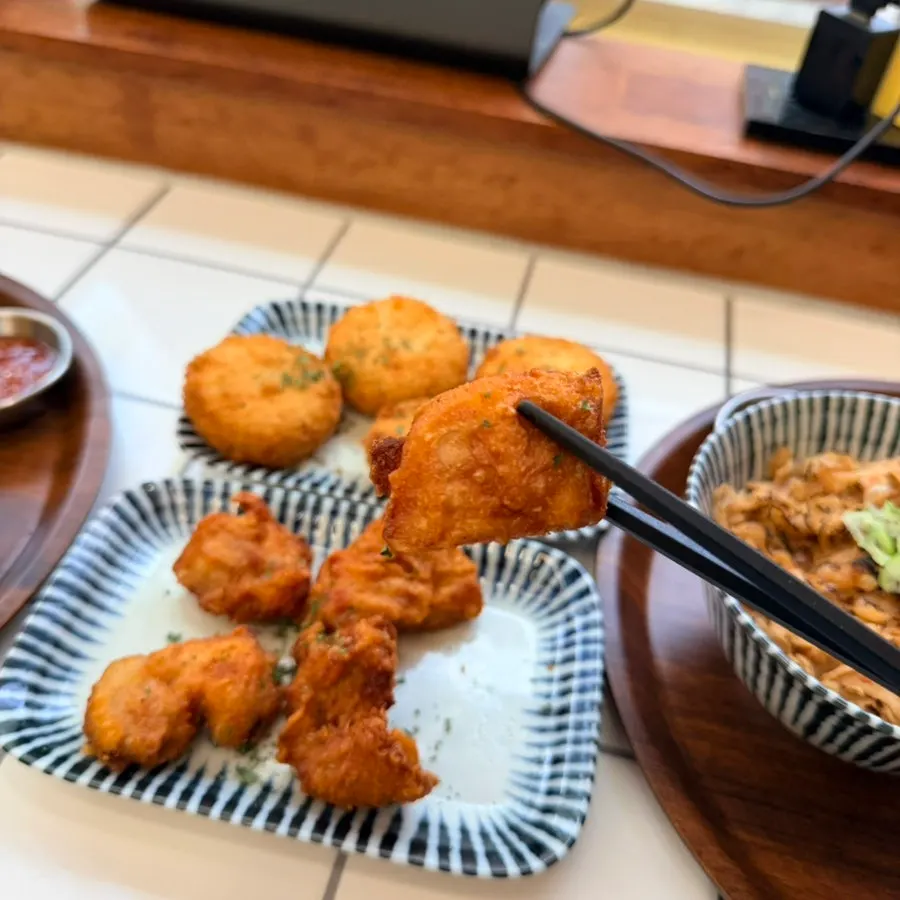 Five pieces of karaage ordered as a side