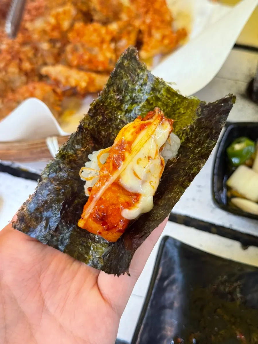 치즈를 듬뿍 올린 토마토장 삼겹살