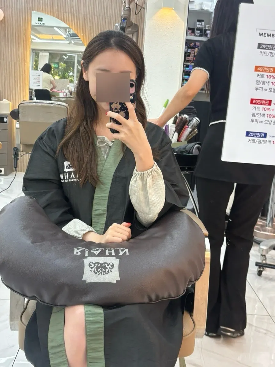 염색 전 얼룩덜룩한 모발 비포 상태
