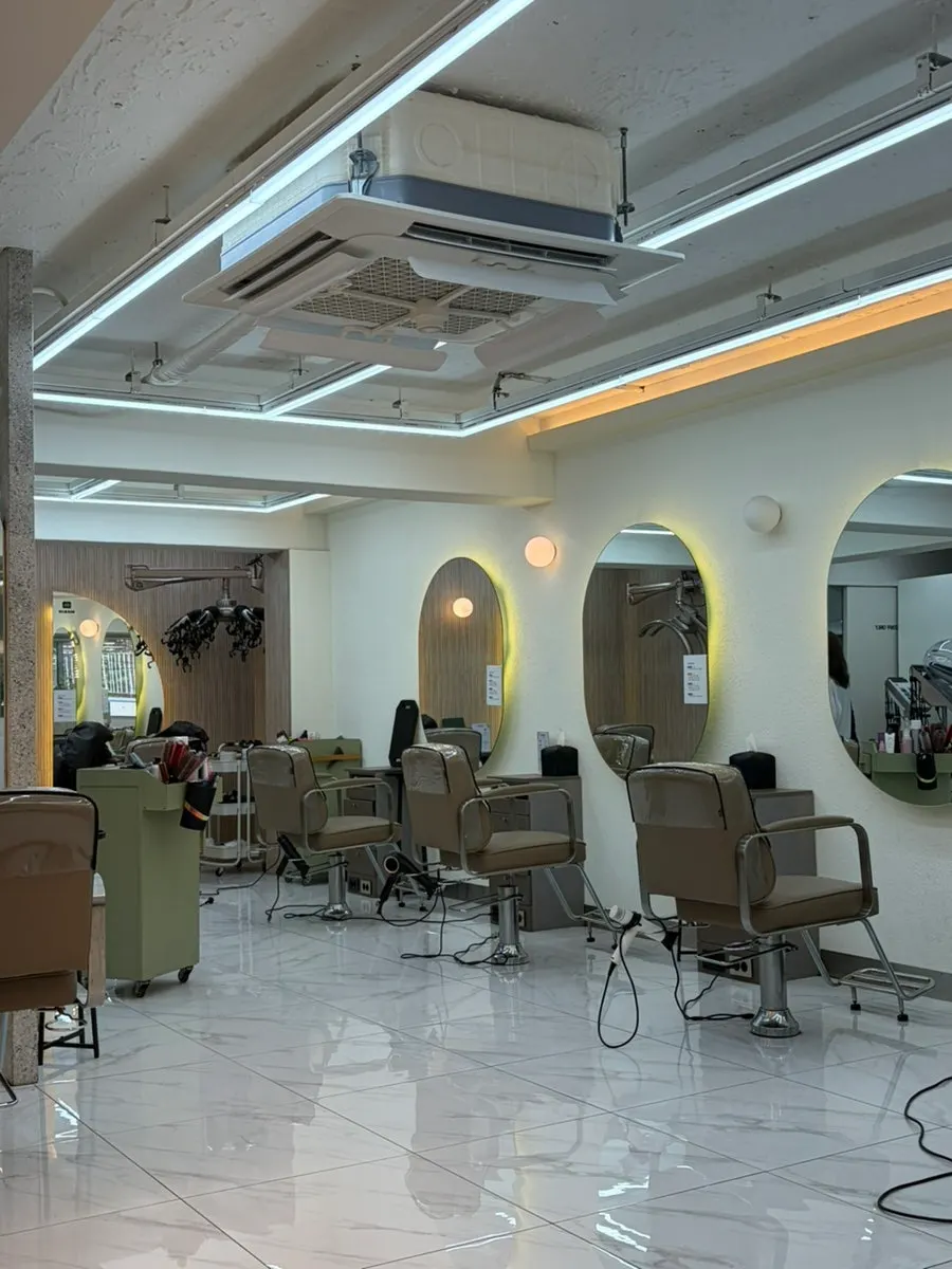 Spacious, clean interior of Lian Hair Myeongji University Branch 2