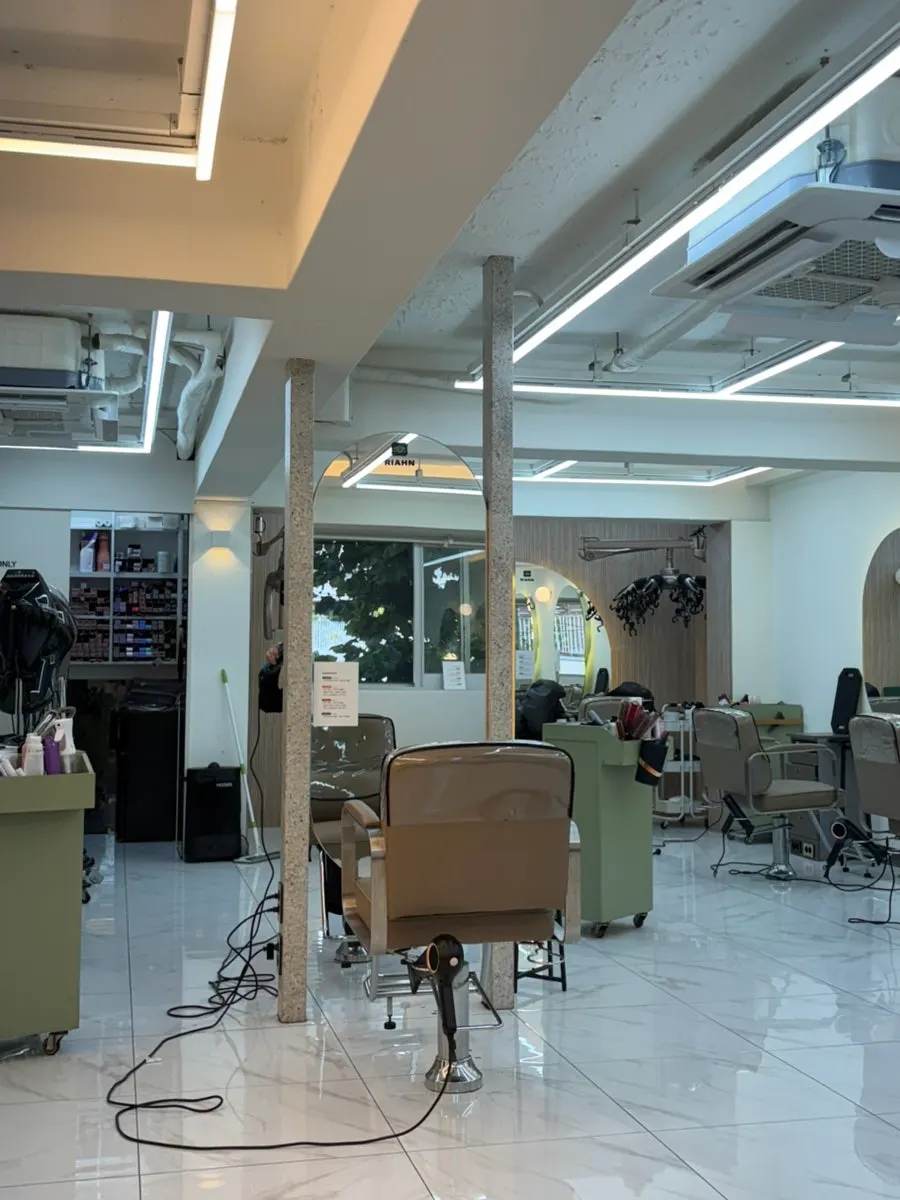 Sitting in front of the mirror before the treatment