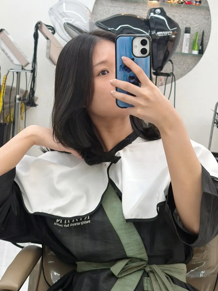 Back view showing the layers of the cut
