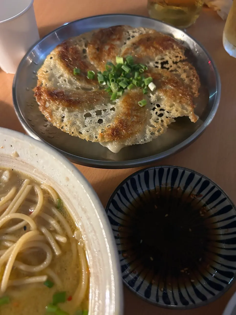 바지락술찜에 파스타면을 추가한 모습