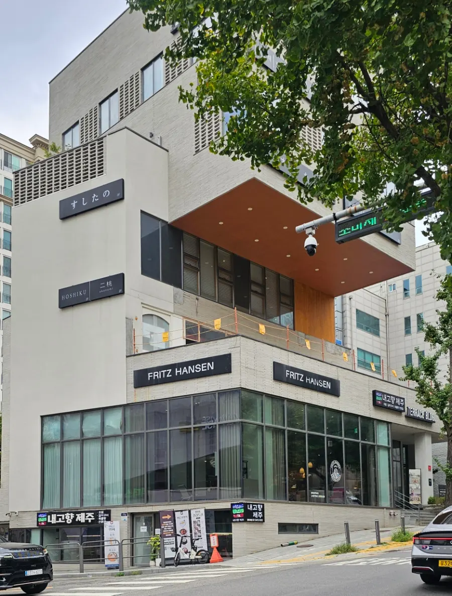 내고향 제주 은갈치구이와 전복 솥밥 정식 상차림