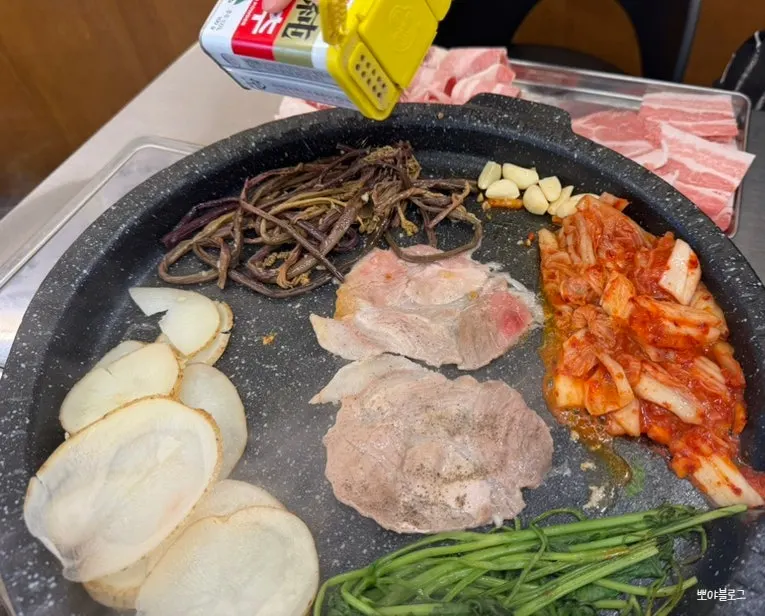 Steamed egg and doenjang jjigae included as standard