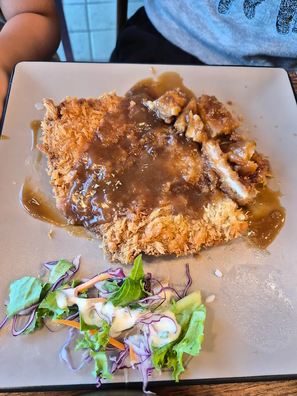 Pork cutlet that is good to share with children